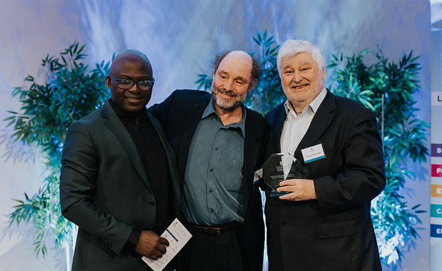 La Fondation soutient remarquablement l'école dans ses efforts pour favoriser la culture, à tous égards”, Laurent Bibard