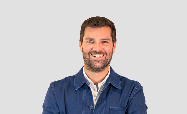 "S'engager pour son école est une manière d'assurer la pérennité de l'expérience dont on a eu la chance de bénéficier", Jean-Gabriel Niel (E12)