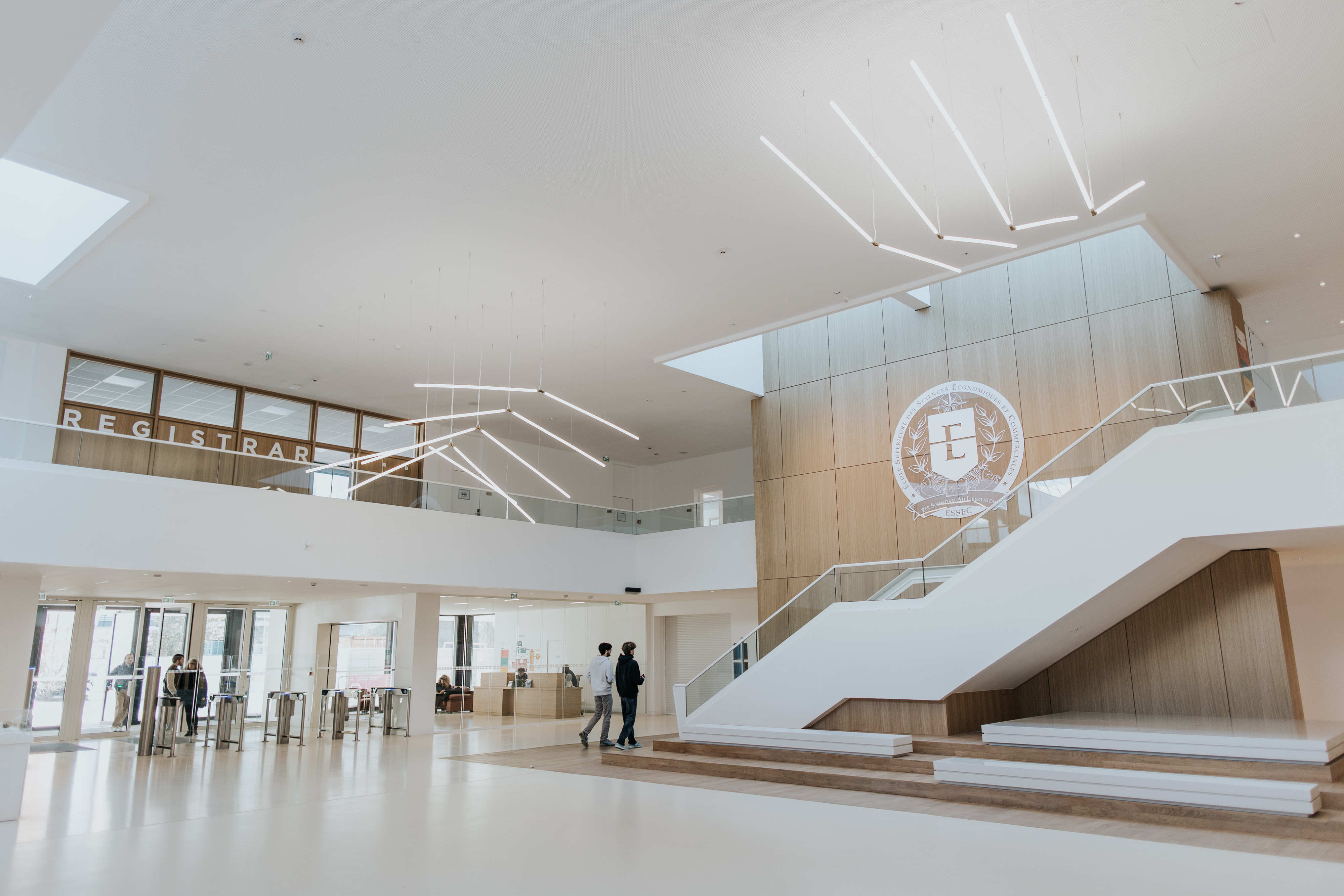 ESSEC-Welcome-by-Nicolas-Launay (53) (2).jpg